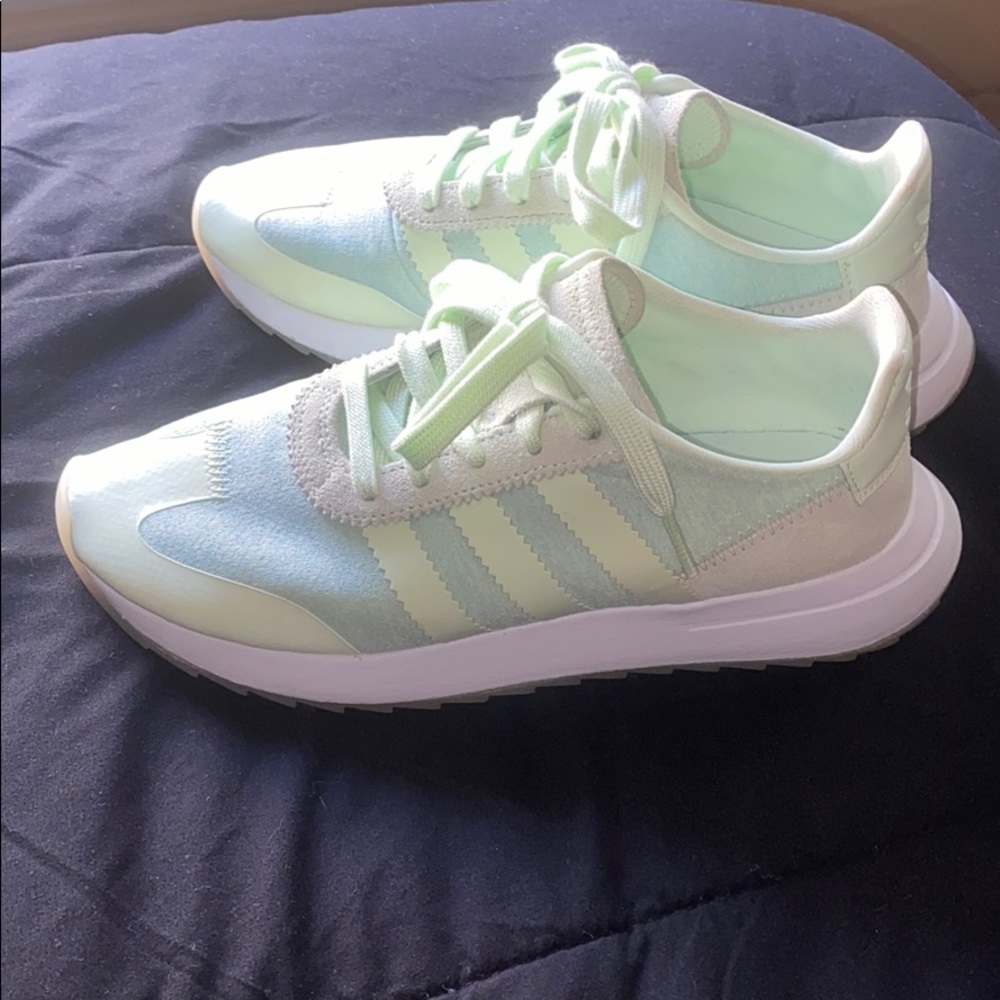 Adidas FLB Runners in Mint - Picture 3 of 7
